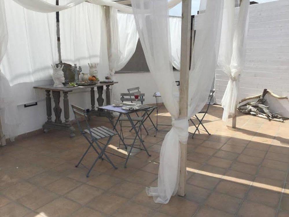 レッジョ・ディ・カラブリア Il Giardino D'Ulisse Bed & Breakfast エクステリア 写真